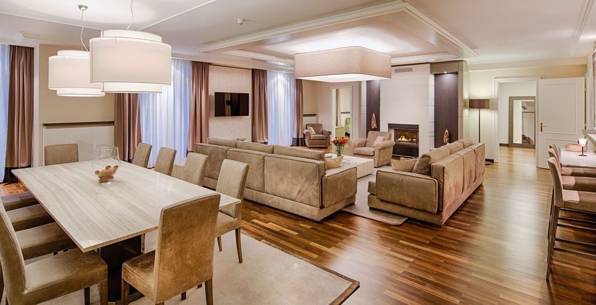 3 bedroom super-size luxury suite