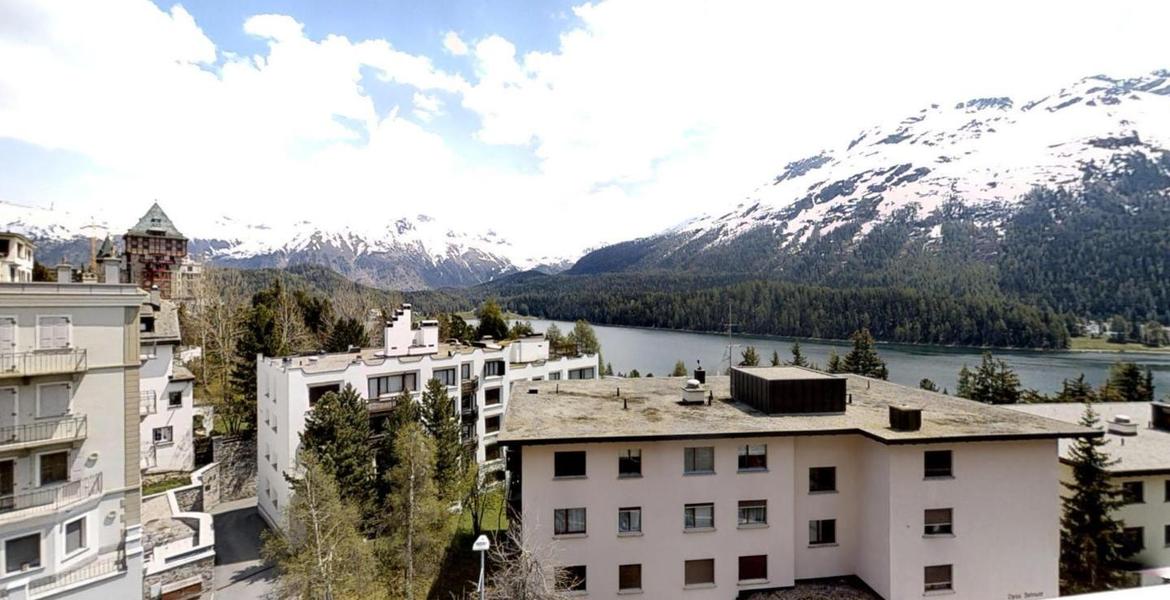 Precioso apartamento en el centro de St. Moritz.