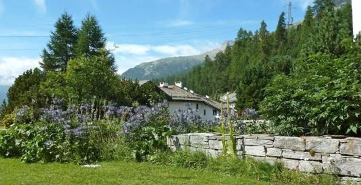 Grand appartement à louer à St. Moritz.