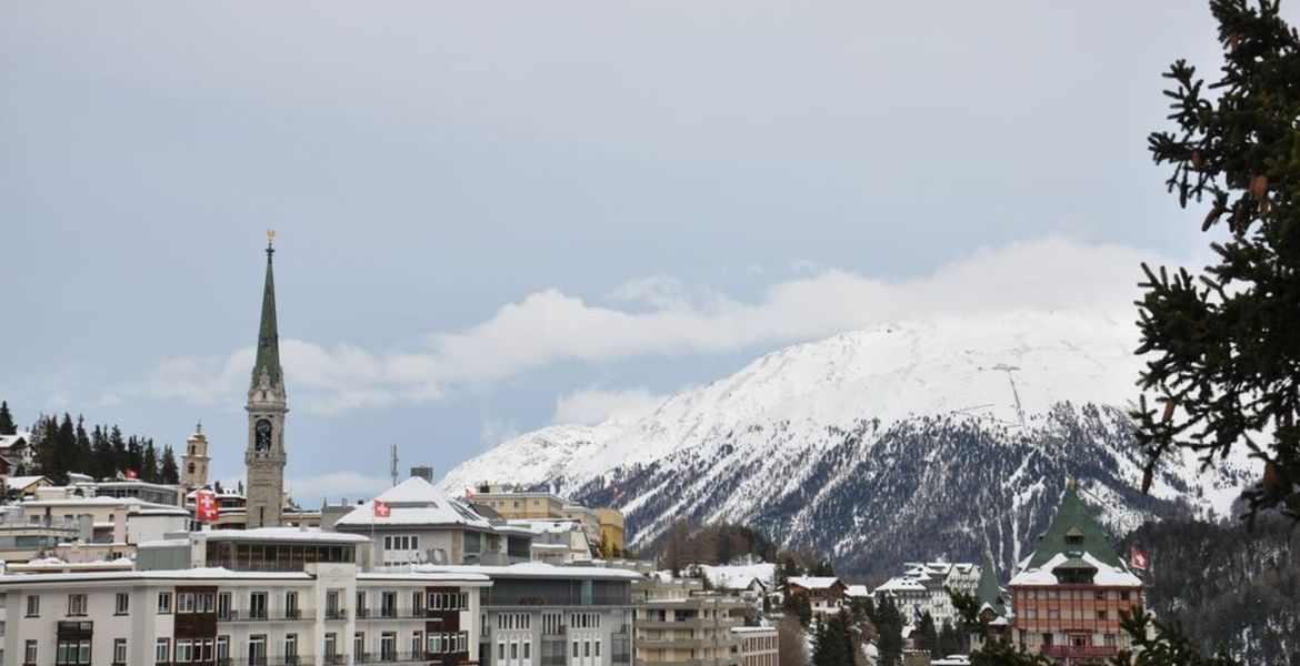 Appartement skis aux pieds avec une vue magnifique sur Saint
