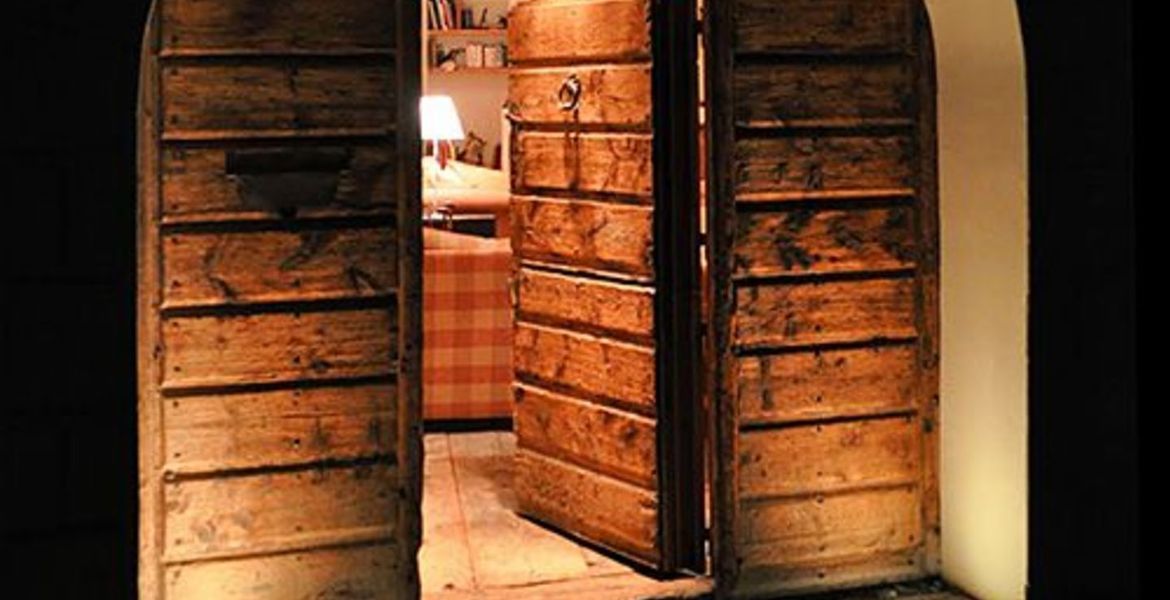 St. Moritz Chalet for rent with 5 bedrooms and 320 equipped 