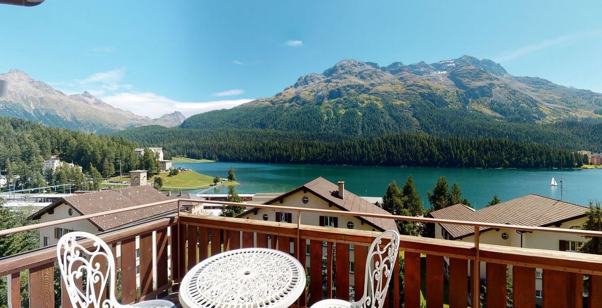 Bright 3.5 room apartment with a new standard in St Moritz 