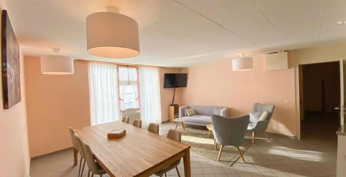 Chalet à louer de 200 m²avec 8 chambres à coucher à louer