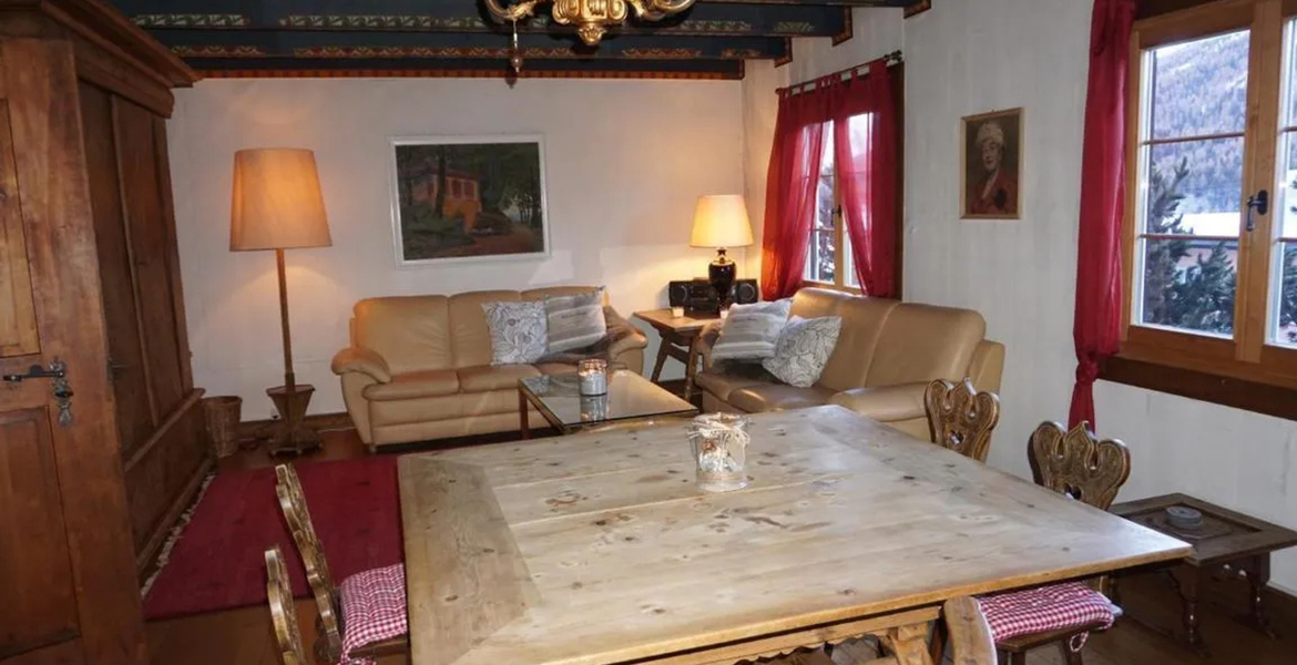 Chalet à louer à St Moritz avec 200 m² et 5 chambres 