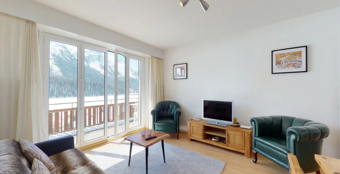 Luminoso apartamento de 3,5 habitaciones en St. Moritz