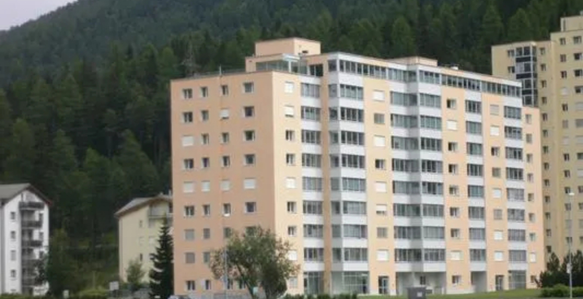 St. Moritz Bad Appartement de 3 1/2 pièces (82m2) au 3ème ét