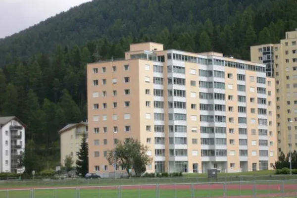 St. Moritz Bad Appartement de 3 1/2 pièces (82m2) au 3ème ét