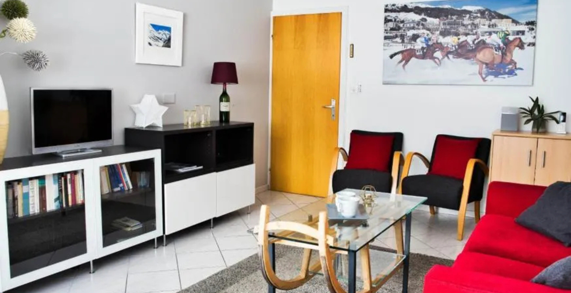 Spacieux appartement de 2½ pièces, 55 mètres carrés, à louer