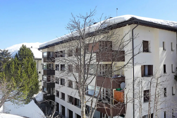 3-room apartment 70 m2 on 2nd floor for rent in St Moritz.