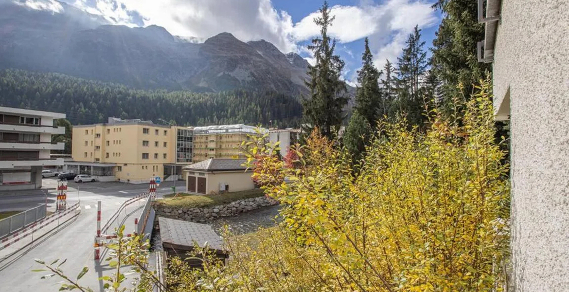 Chalet-appartement à louer à St Moritz avec 3 chambres et 90
