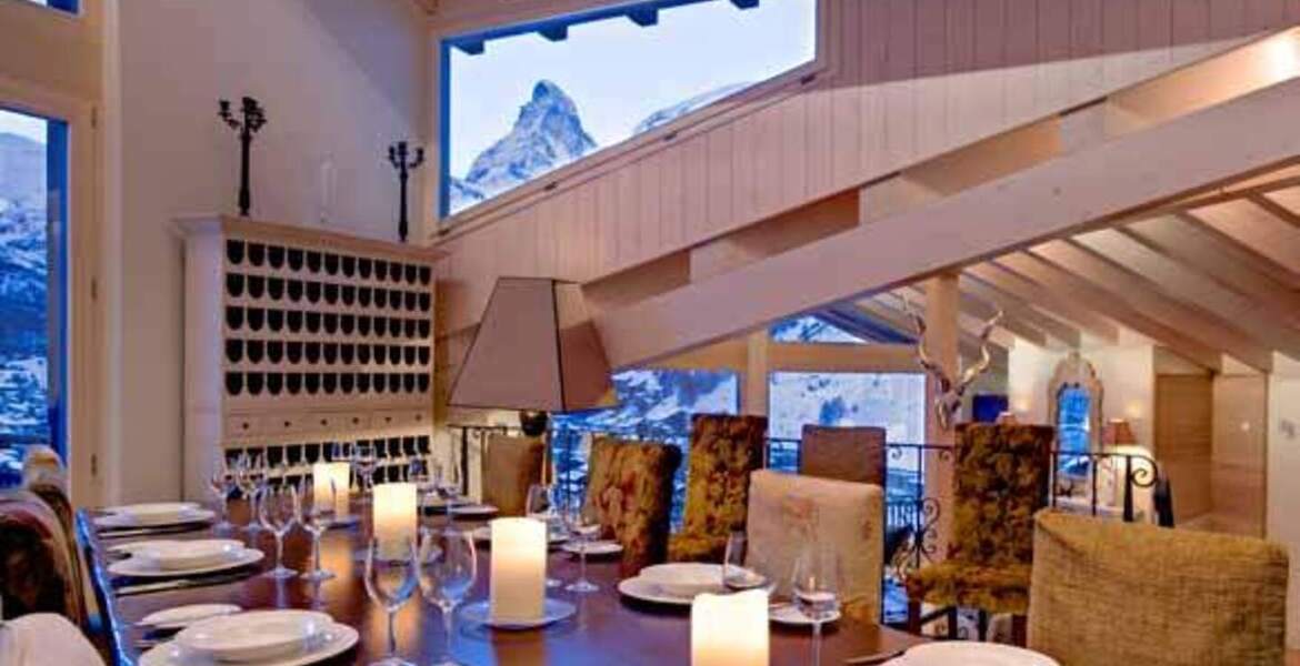 Ce chalet chic et somptueux est construit selon les normes 