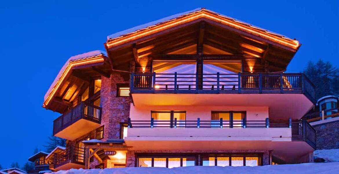 This chic and sumptuous Chalet is built to the highest level