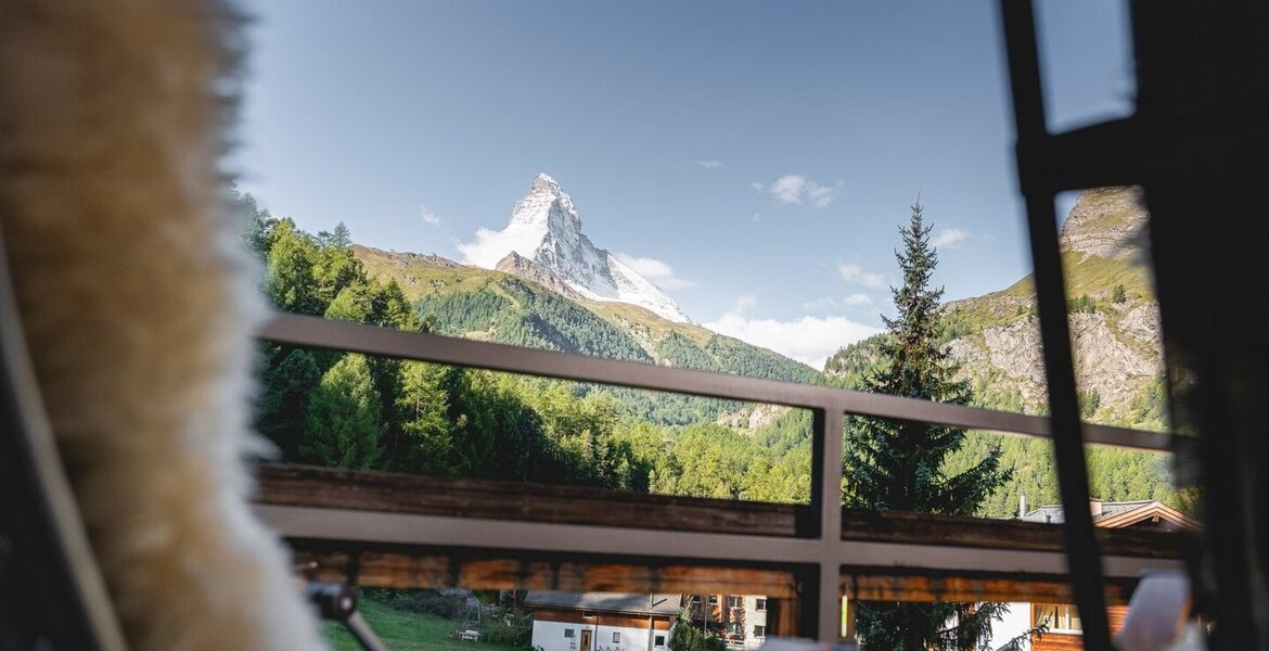 Cet appartement est l'un des deux plus grands du chalet, ave