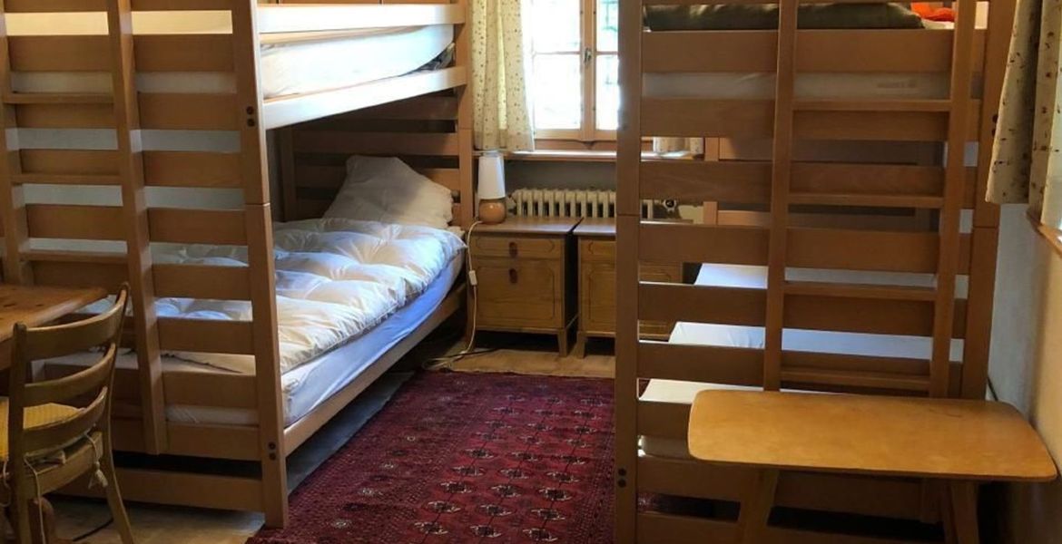 Chalet de 300 m2 à louer avec 5 chambres à coucher 