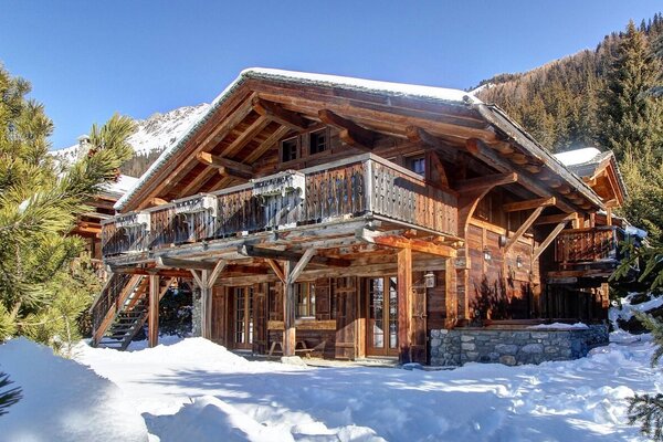 This is a luxury 5 bedroom chalet 