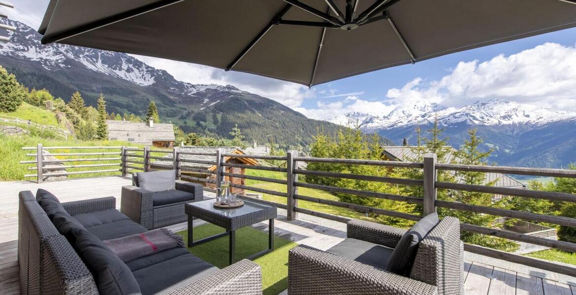 This is an exclusive 630m² luxury Verbier ski chalet