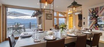 This is an exclusive 630m² luxury Verbier ski chalet