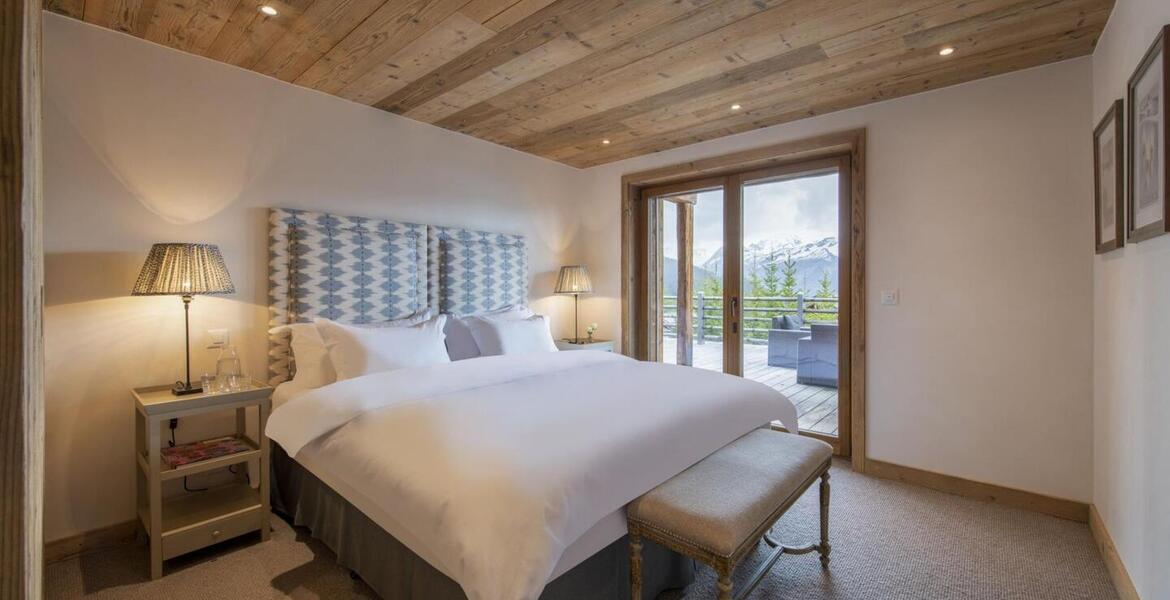 This is an exclusive 630m² luxury Verbier ski chalet