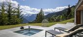 This is an exclusive 630m² luxury Verbier ski chalet