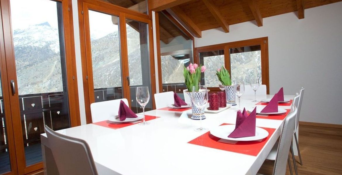 Grand Luxury Chalet With Great Views