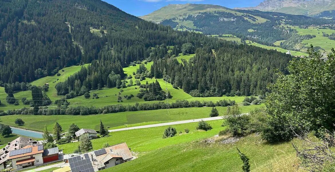 Chalet for rent in Surses