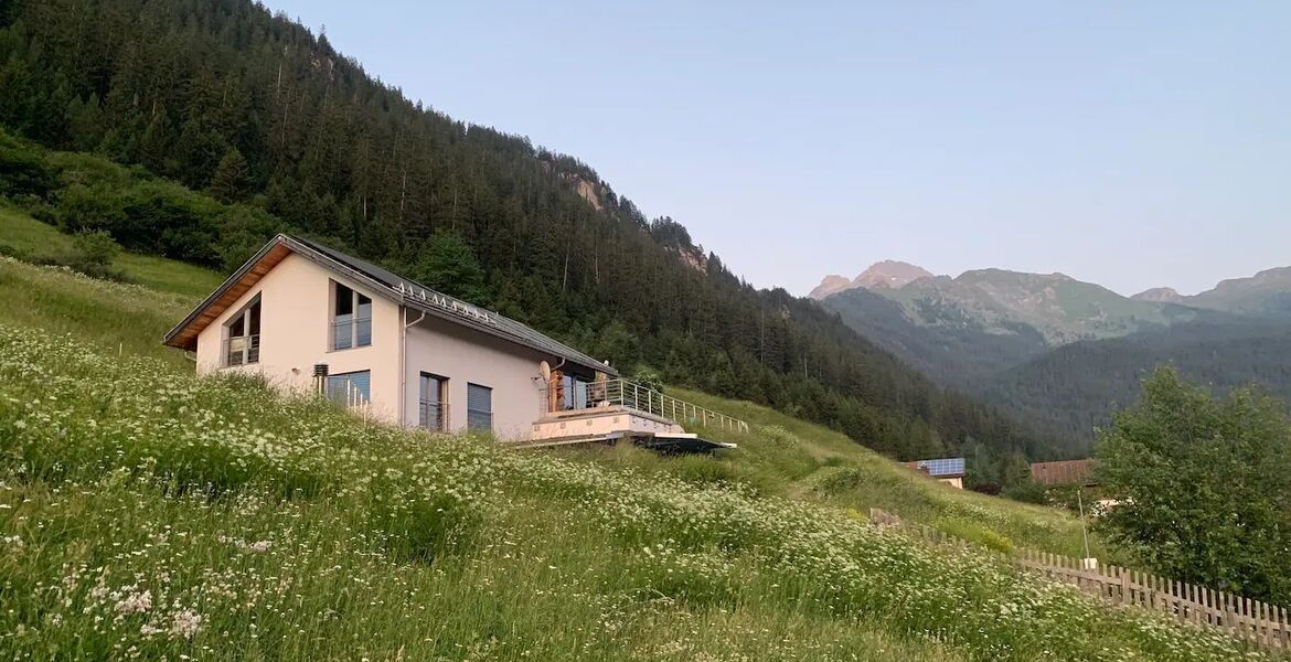 Chalet for rent in Surses