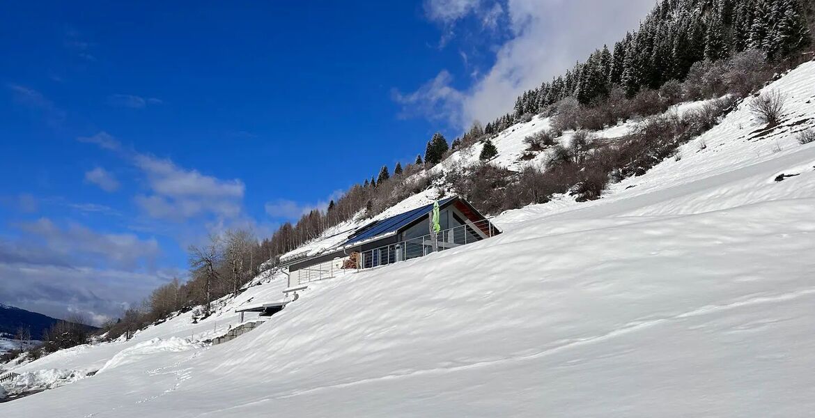 Chalet for rent in Surses
