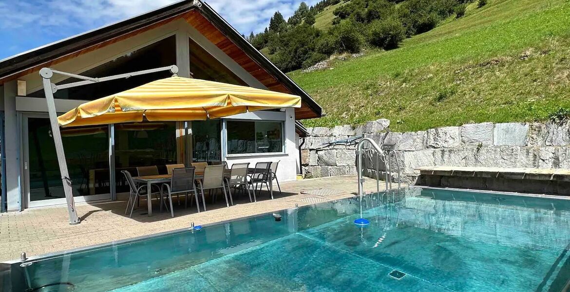 Chalet for rent in Surses