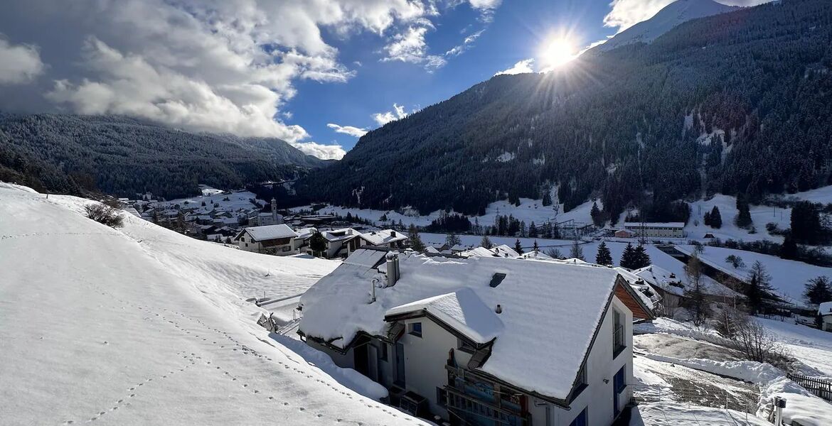 Chalet for rent in Surses