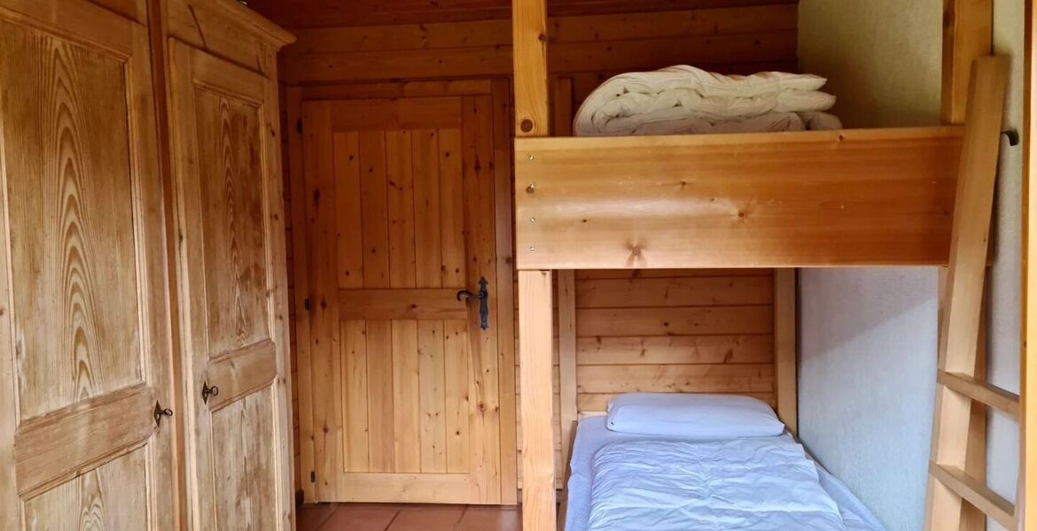 Chalet for rent in Surses