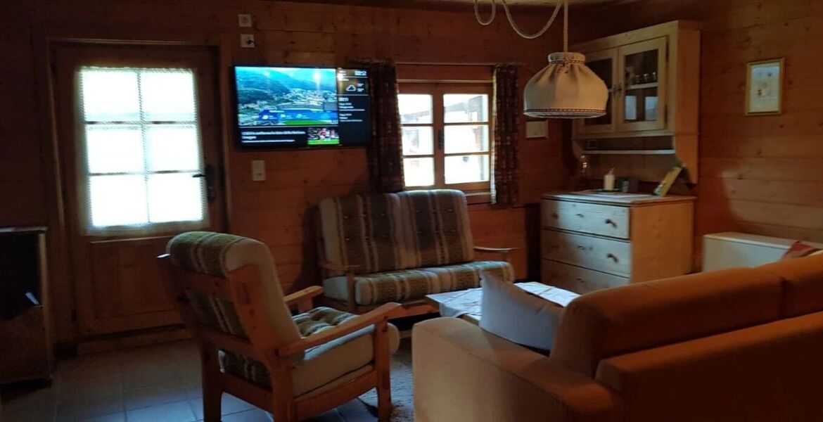 Chalet for rent in Surses