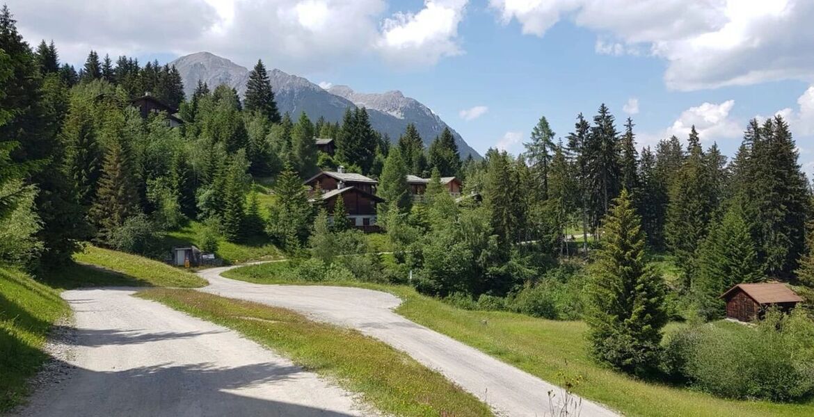 Chalet for rent in Surses
