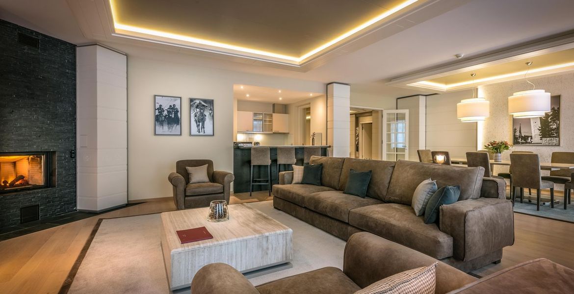 Residencia dos habitaciones con decoración de estilo alpino