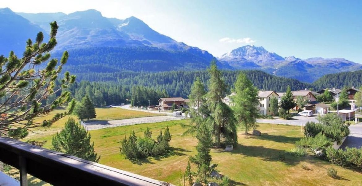 Maison typique de l'Engadine dans un condominium confortable