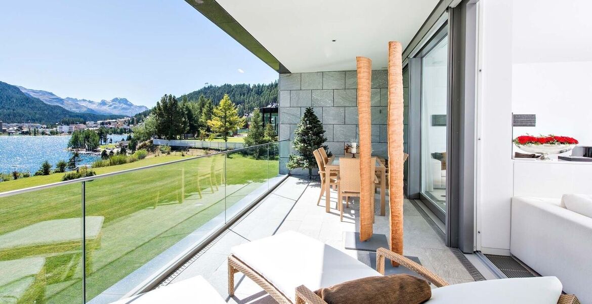 Apartment overlooking the breathtaking lake St. Moritz