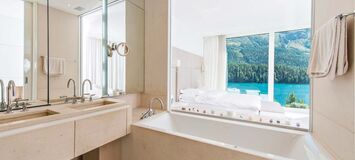 Apartment overlooking the breathtaking lake St. Moritz