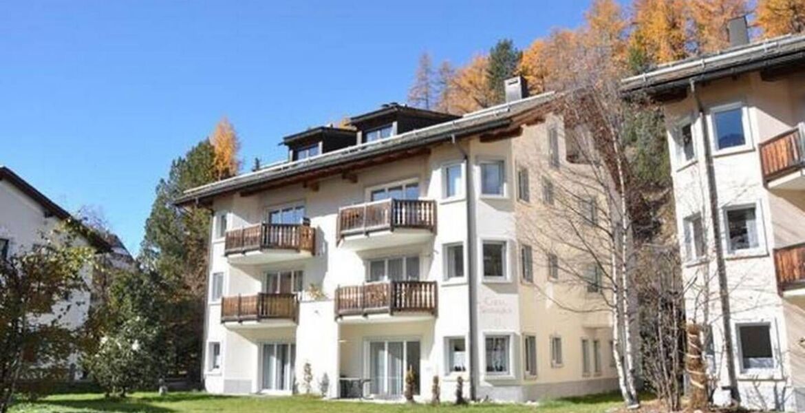 Appartement duplex à Sils Maria avec vue sur la montagne