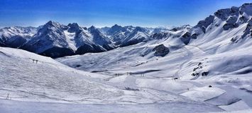 Grande apparteme élégante dans la partie basse de l'Engadine