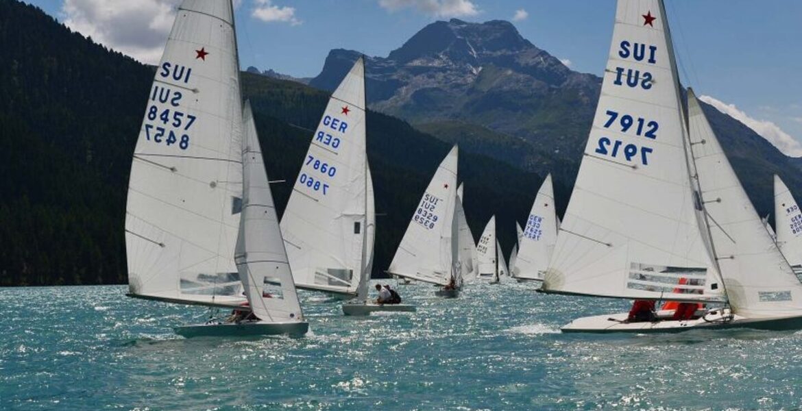 Naviguer à St Mortiz  Grâce au célèbre vent de Maloja, les l