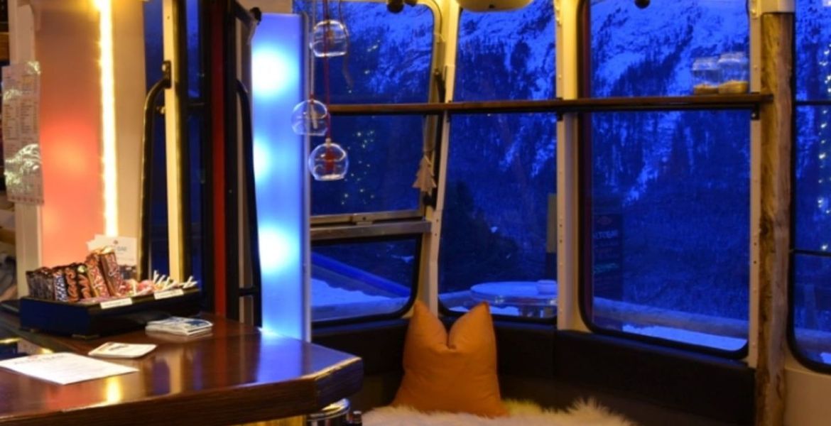 ALTO BAR - Lounge & Tearoom